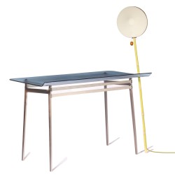 Lampe bambou KALAMEO avec abat-jour GALAXI sur le bureau CORRESPONDANCE VULCAIN